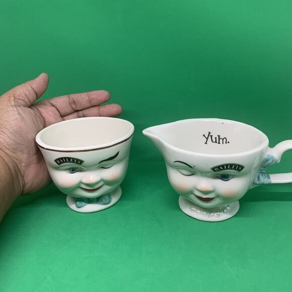 Baileys Irish Cream Tea Cups His & Hers Winking Yum 1996 Limited Edition Vintage - Picture 4 of 12